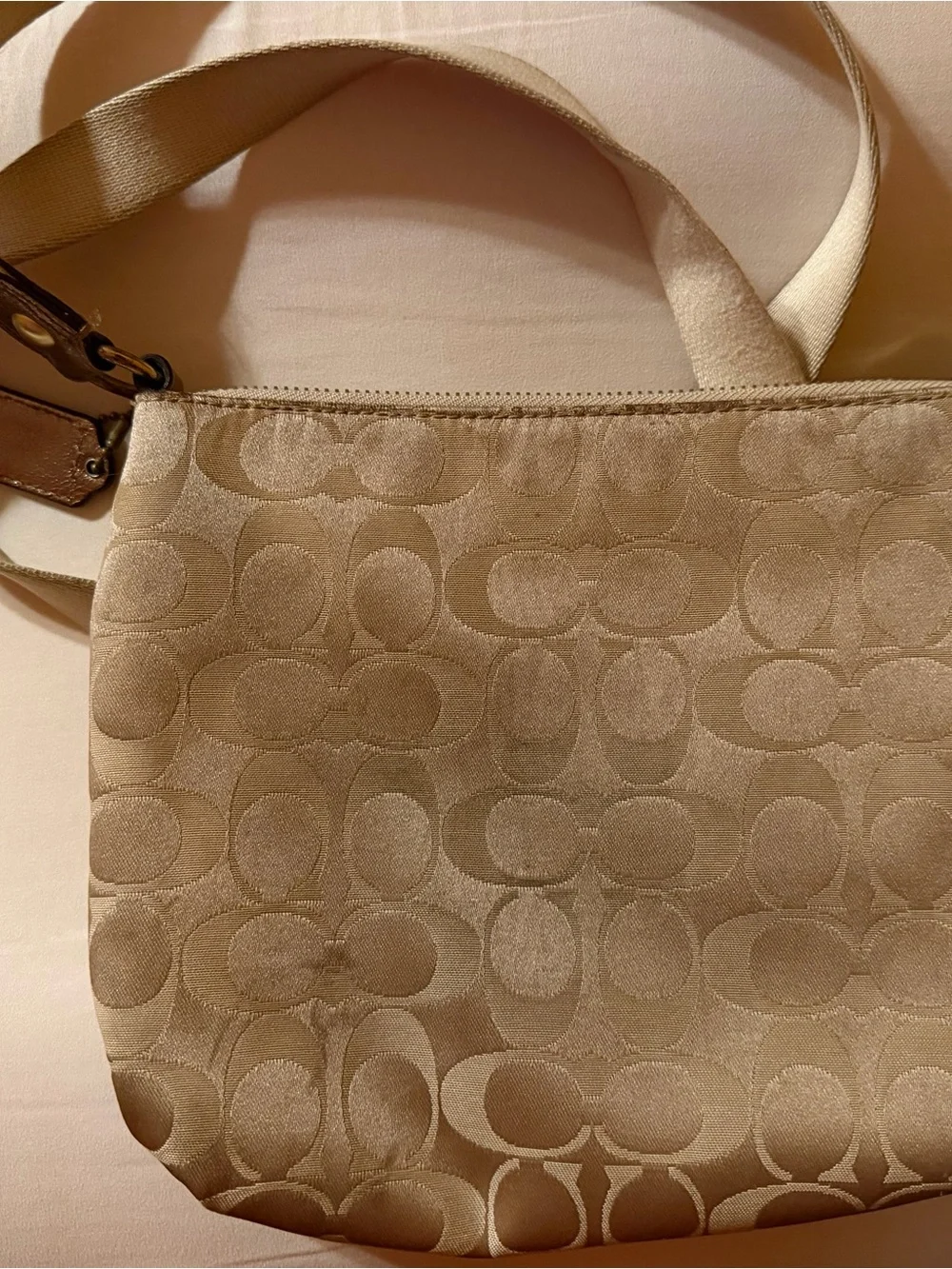 Coach crossbody beige